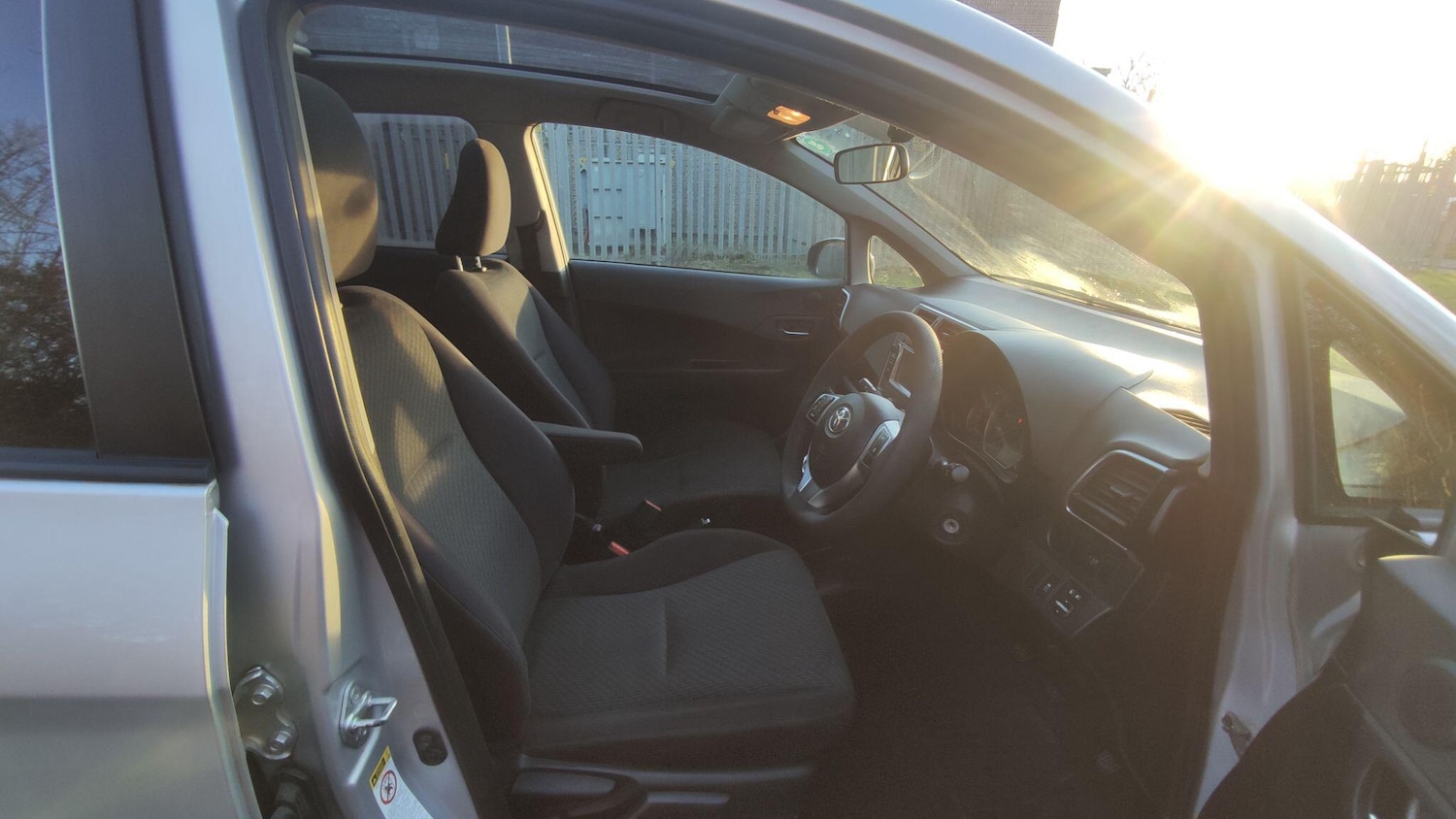 Used Toyota Verso 2011 for sale - 77163347: Photo 11