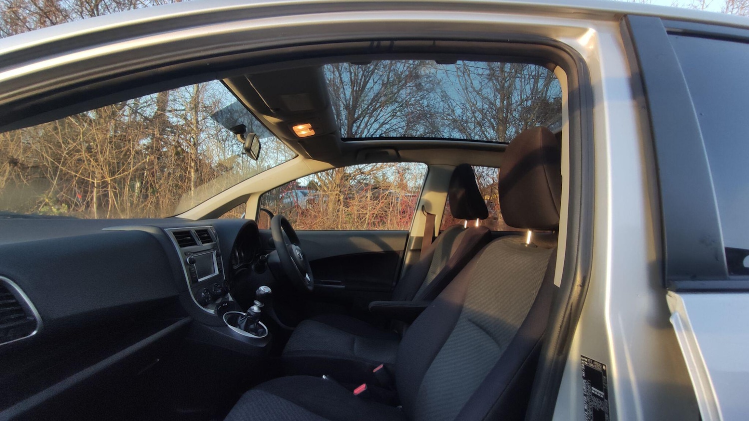 Used Toyota Verso 2011 for sale - 77163347: Photo 12