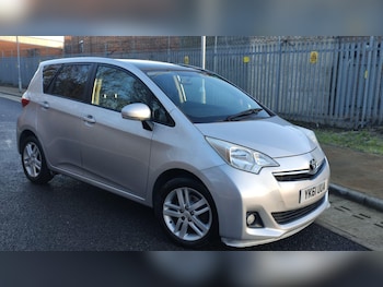 Used Toyota Verso 2011 for sale - 77163347: Photo