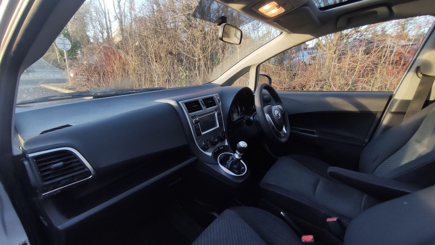 Used Toyota Verso 2011 for sale - 77163347: Photo 9