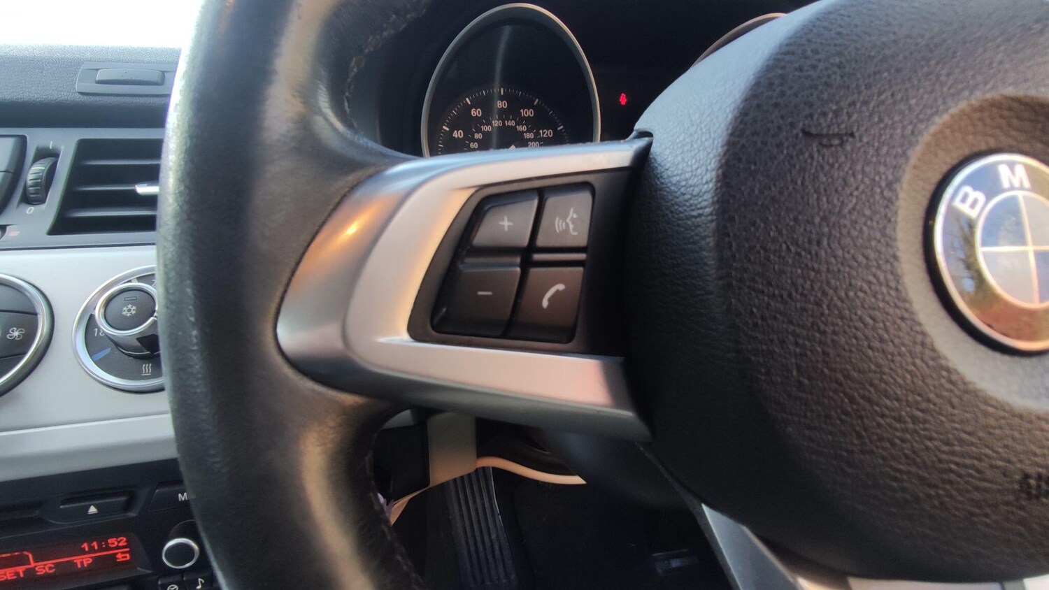 Used BMW Z4 2010 for sale - 77468890: Photo 24