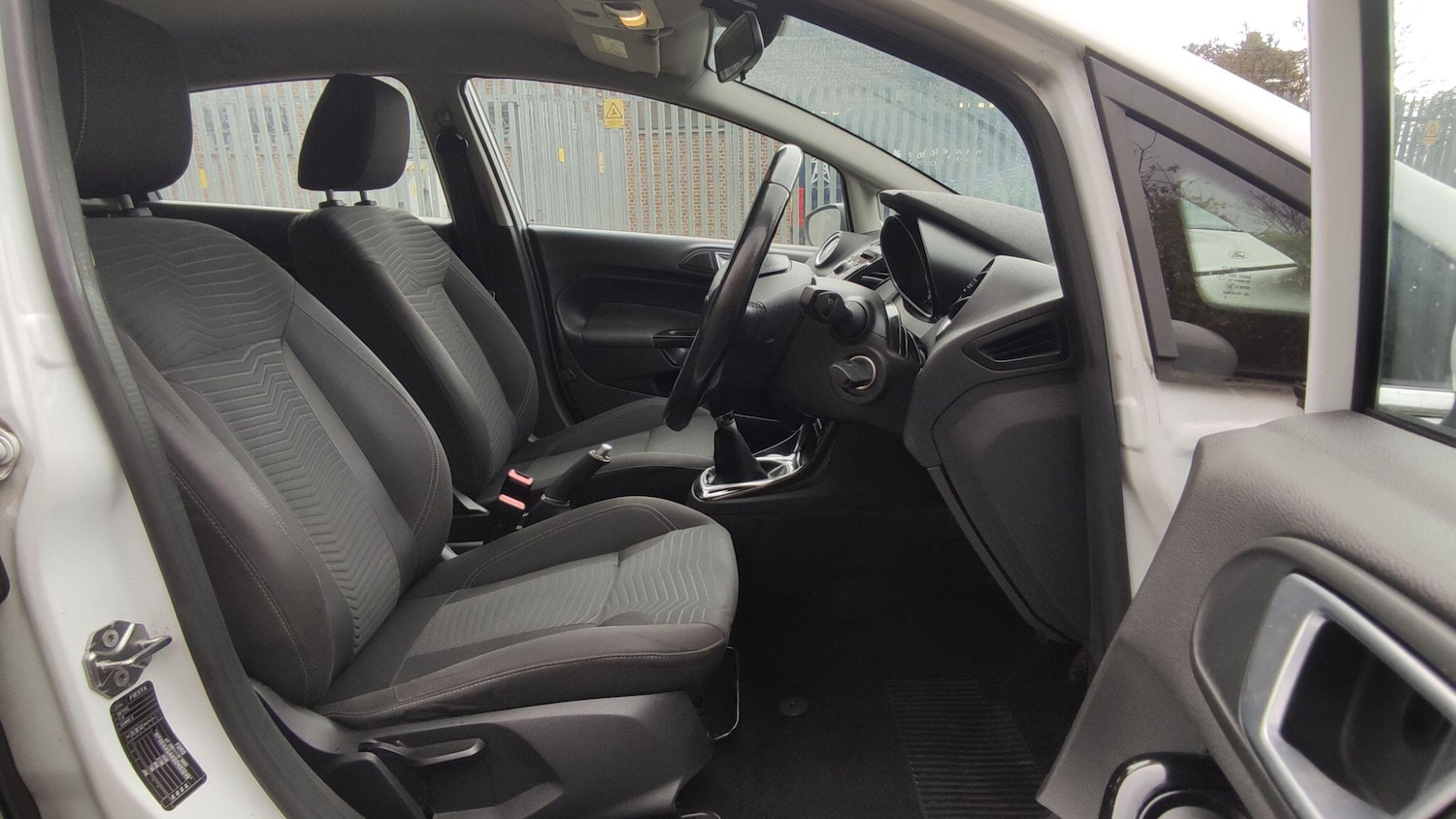 Used Ford Fiesta 2013 for sale - 76657935: Photo 12