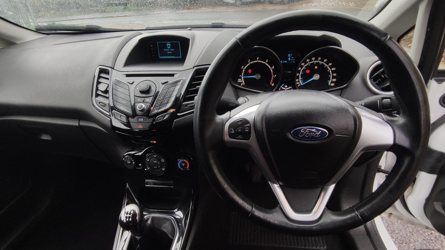 Used Ford Fiesta 2013 for sale - 76657935: Photo 8