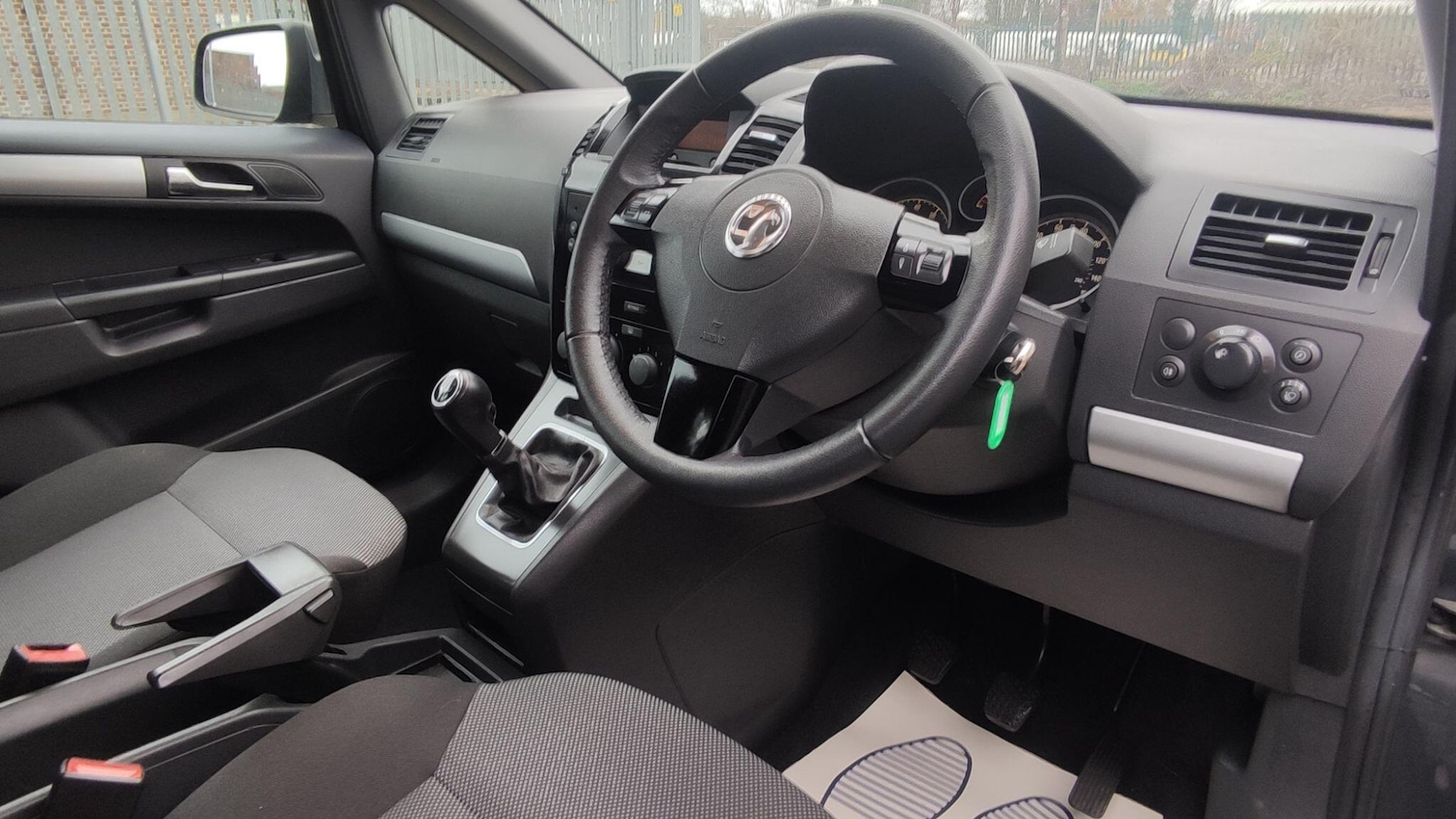 Used Vauxhall Zafira 2014 for sale - 76976834: Photo 9