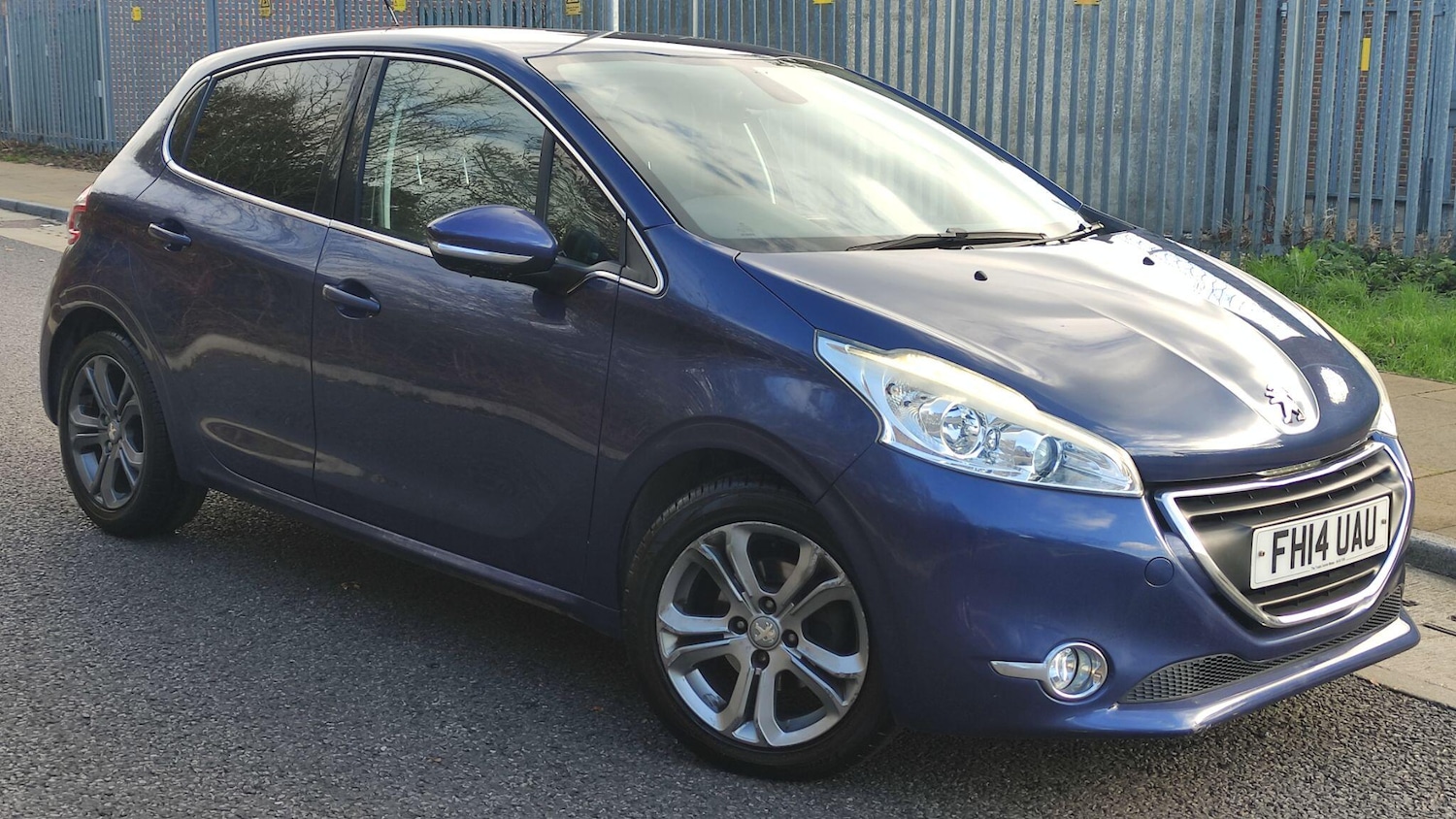 Used Peugeot 208 2014 for sale - 76702492: Photo 1