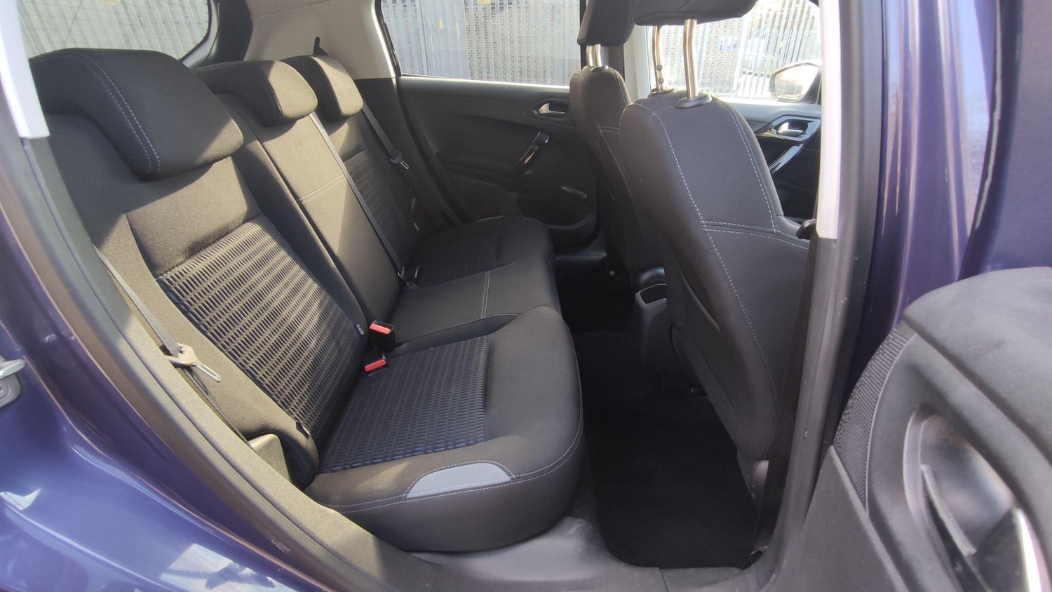 Used Peugeot 208 2014 for sale - 76702492: Photo 14