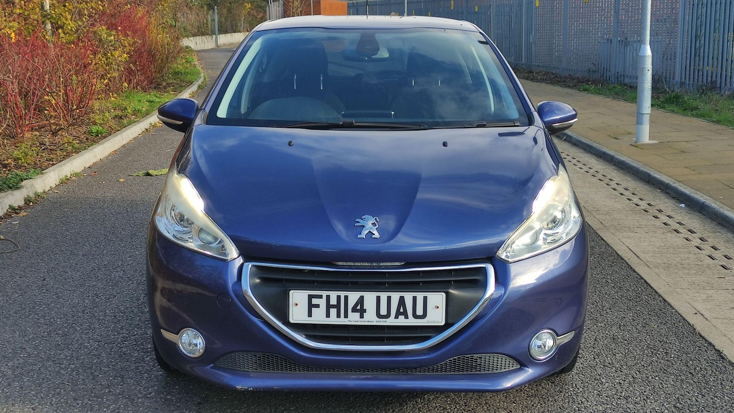 Used Peugeot 208 2014 for sale - 76702492: Photo 2
