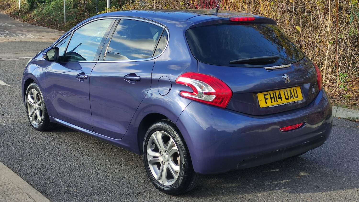 Used Peugeot 208 2014 for sale - 76702492: Photo 4