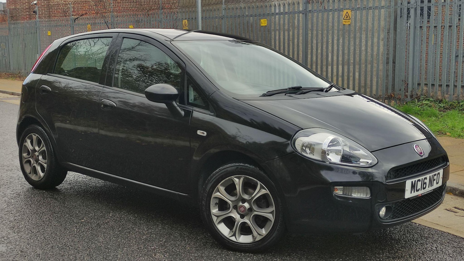 Used Fiat Punto 2016 for sale - 76561364: Photo 2