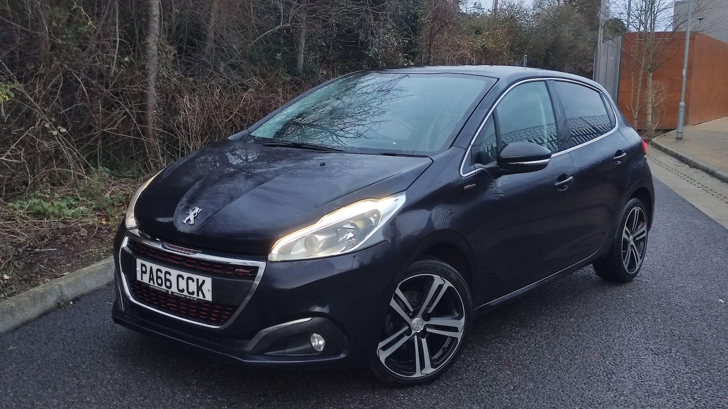 Used Peugeot 208 2017 for sale - 76975874: Photo 1