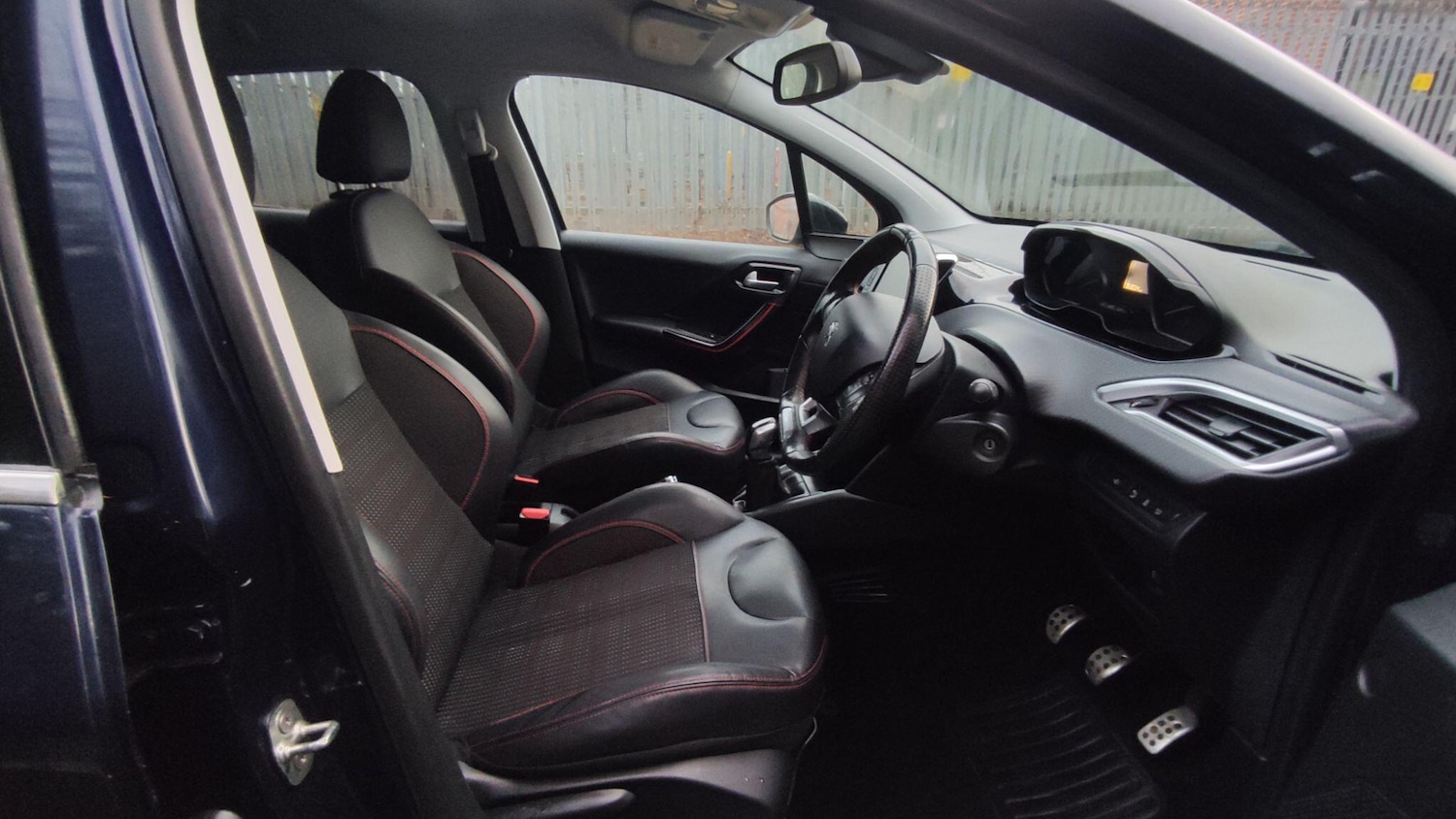 Used Peugeot 208 2017 for sale - 76975874: Photo 10