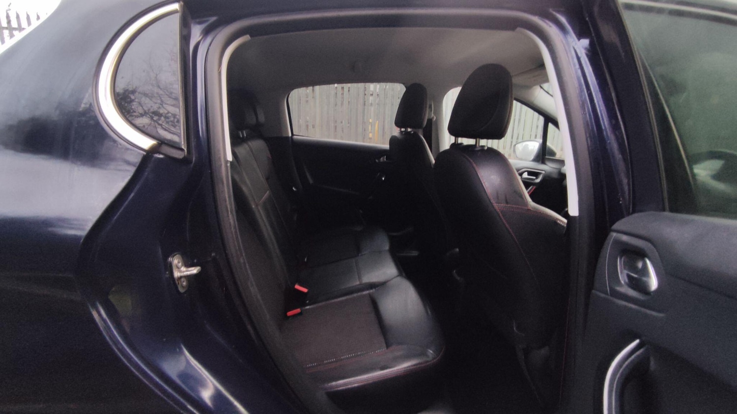 Used Peugeot 208 2017 for sale - 76975874: Photo 13