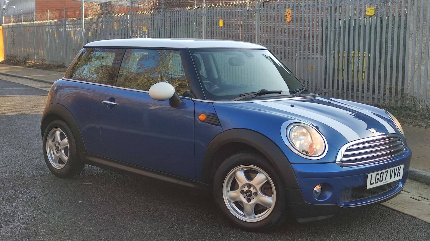 Used MINI Hatch 2007 for sale - 77049812: Photo 2