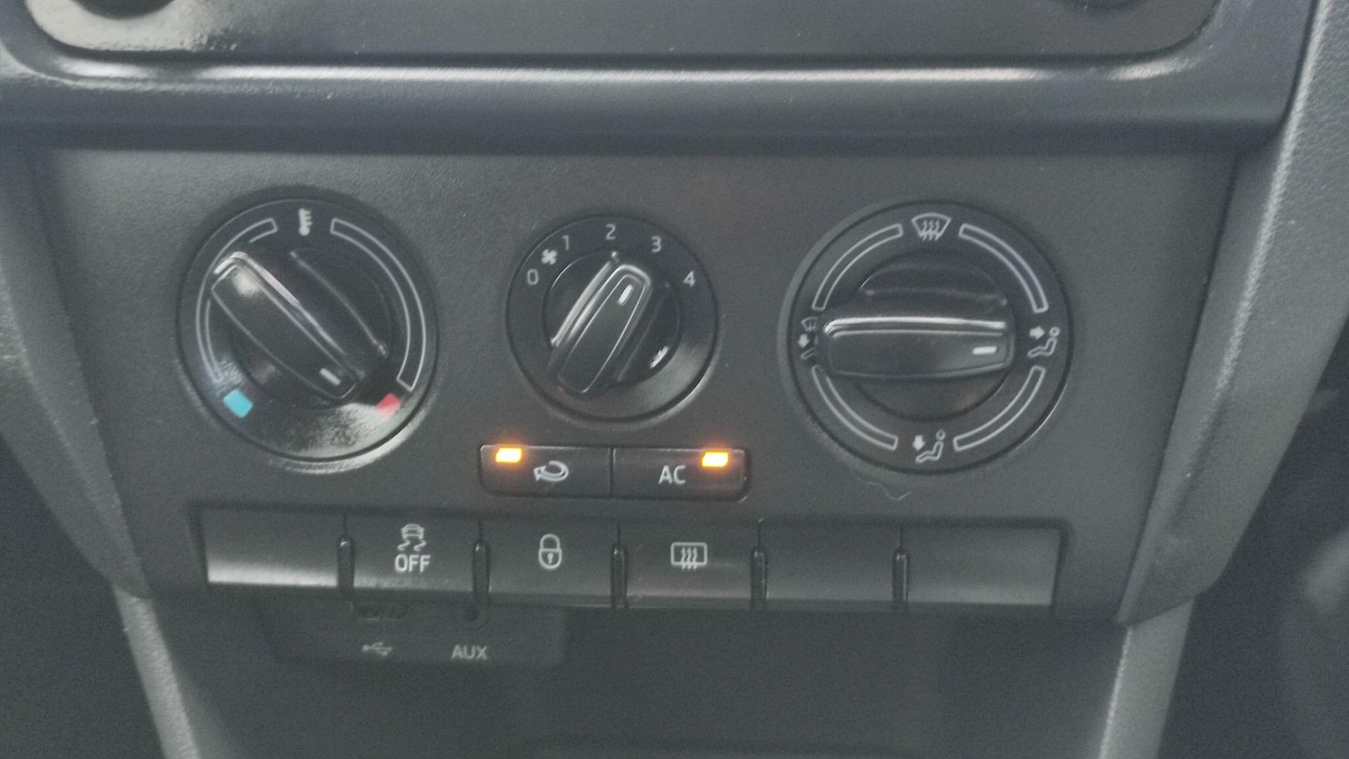 Used Skoda Rapid 2013 for sale - 76633262: Photo 13