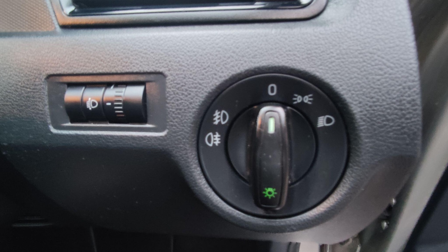 Used Skoda Rapid 2013 for sale - 76633262: Photo 16