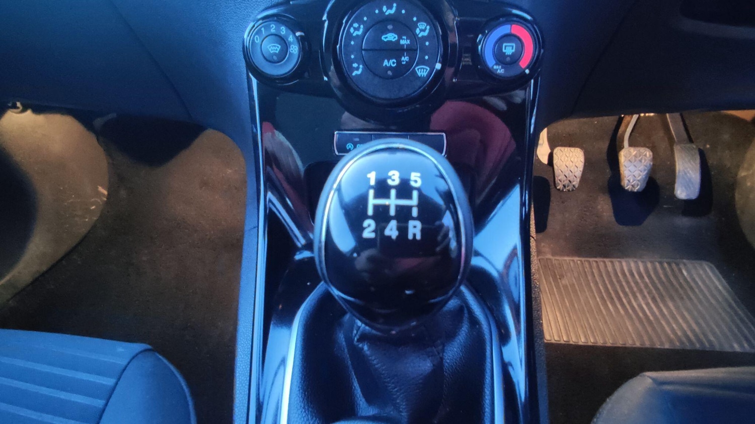 Used Ford Fiesta 2015 for sale - 77163272: Photo 17