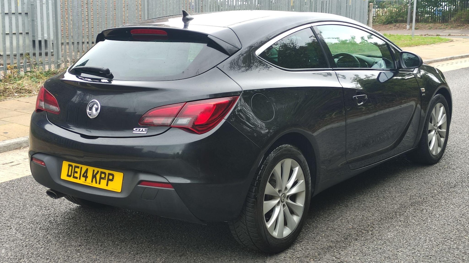 Used Vauxhall Astra GTC 2014 for sale - 76898457: Photo 4