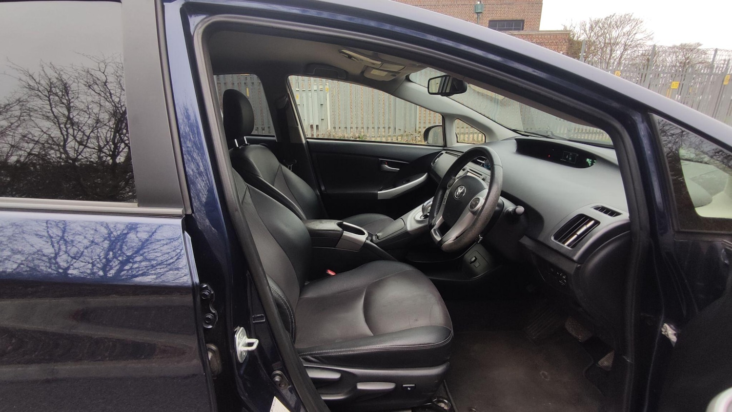 Used Toyota Prius 2014 for sale - 77290997: Photo 9