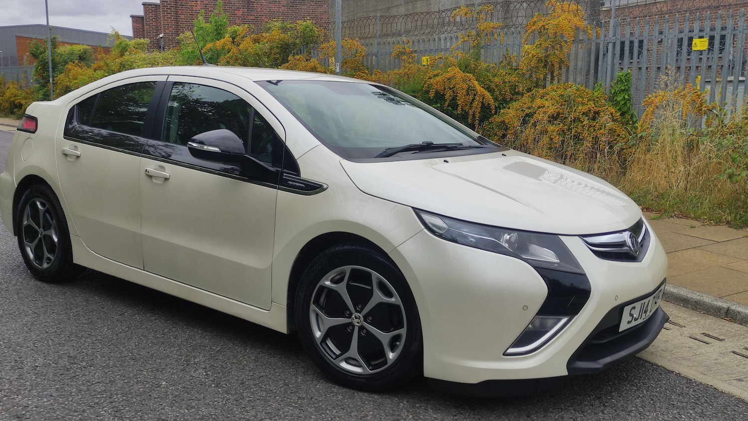 Used Vauxhall Ampera 2014 for sale - 76562514: Photo 1