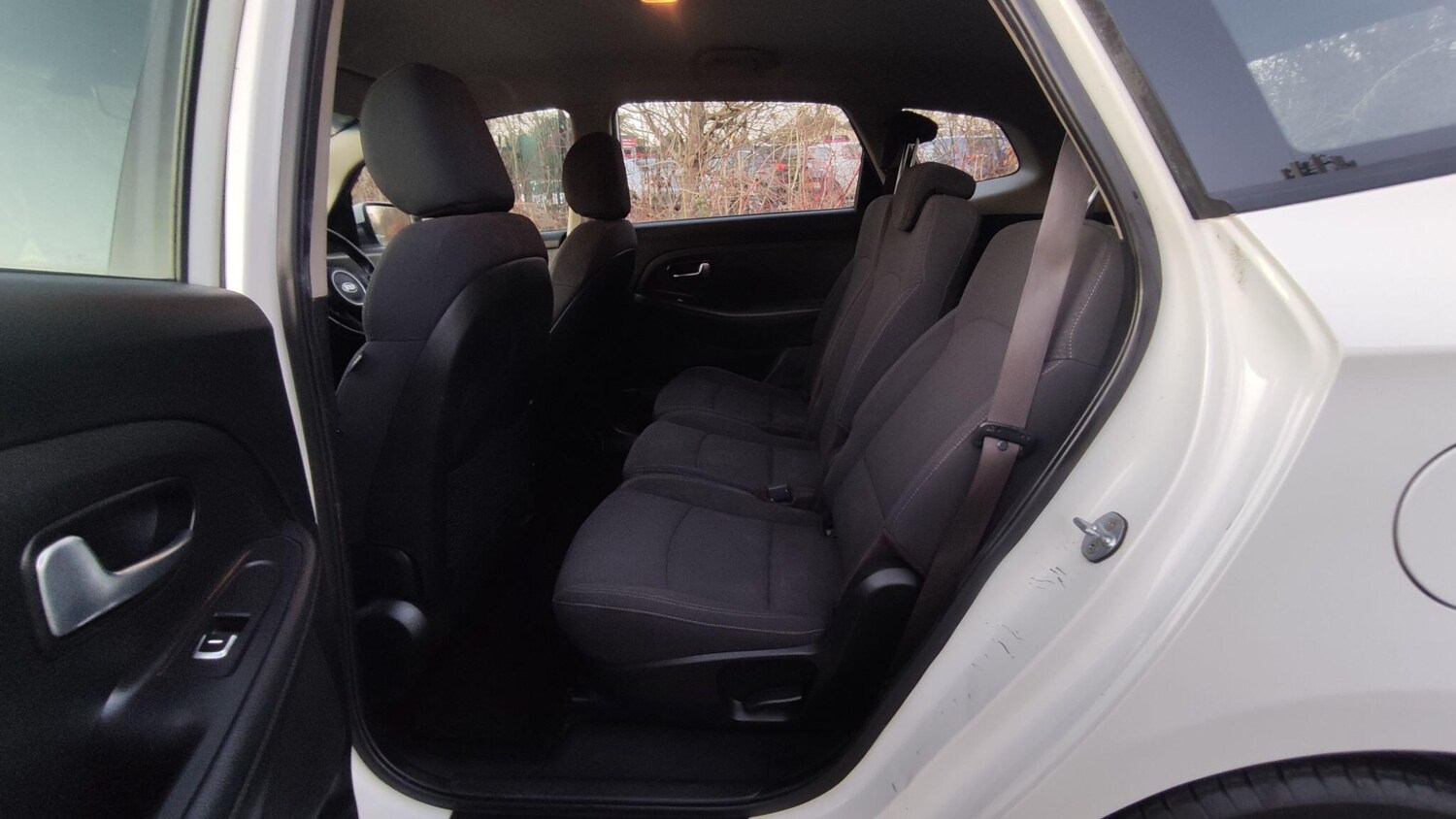 Used Kia Carens for sale - 77495957: Photo 12