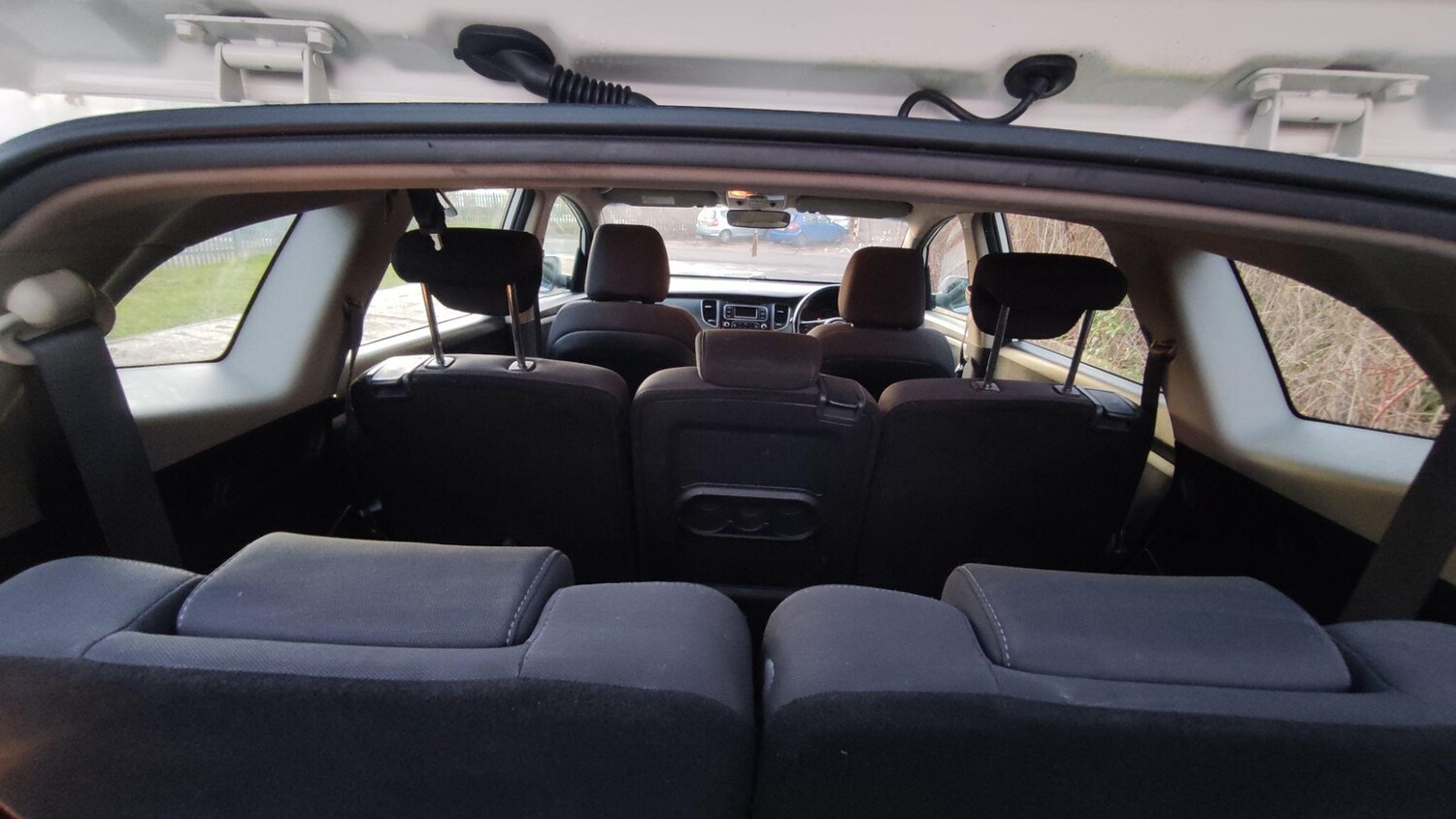 Used Kia Carens for sale - 77495957: Photo 16