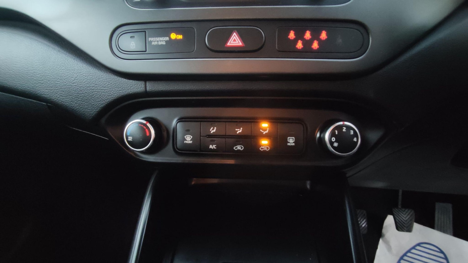 Used Kia Carens for sale - 77495957: Photo 17