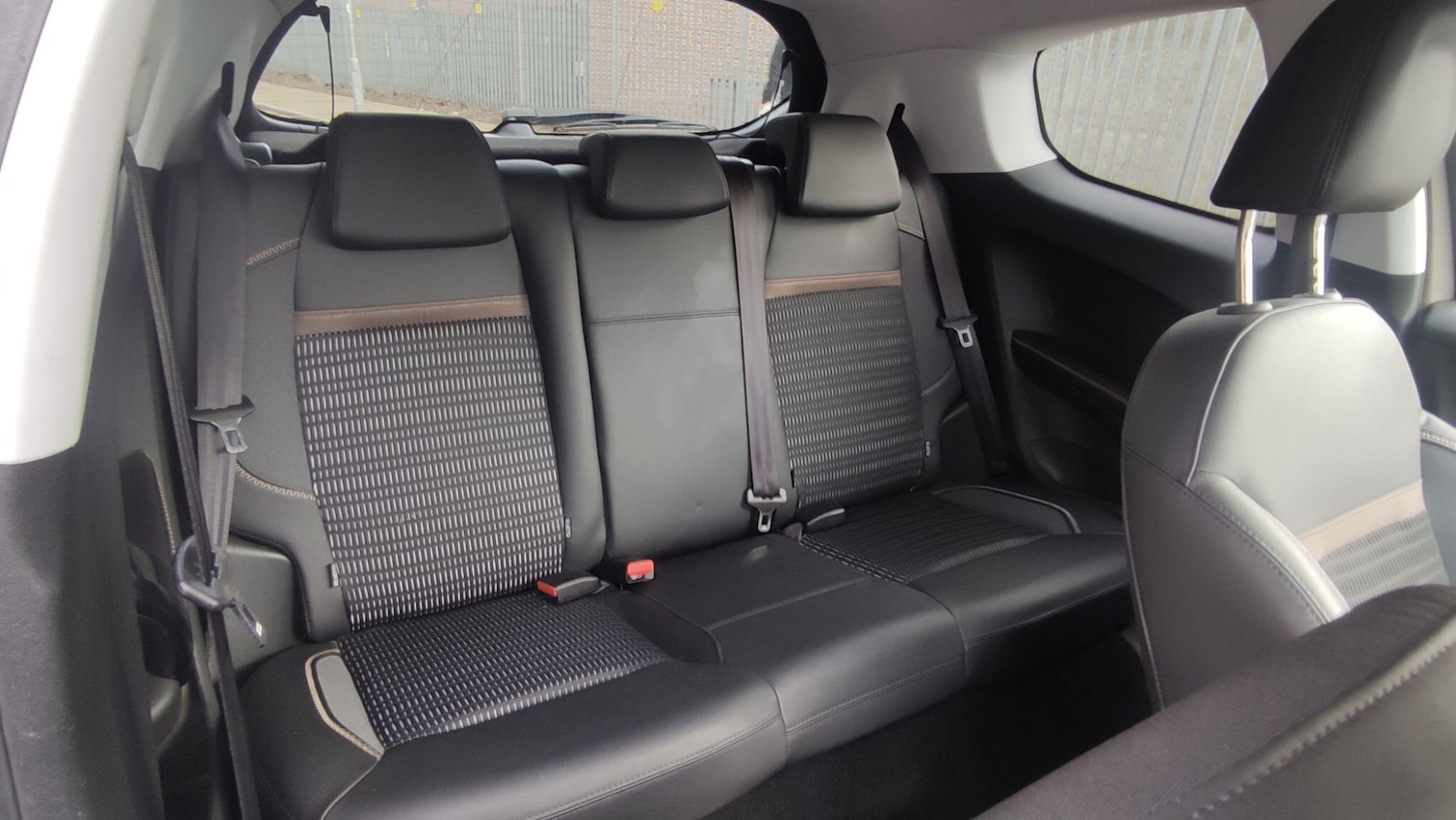 Used Peugeot 208 2016 for sale - 77633189: Photo 11