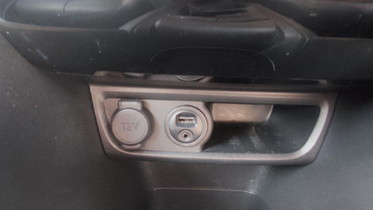 Used Peugeot 208 2016 for sale - 77633189: Photo 17