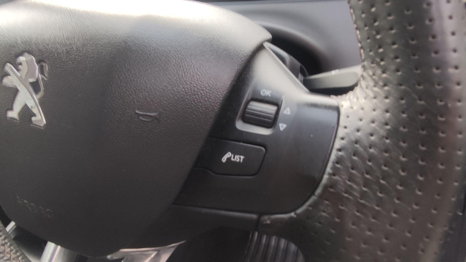 Used Peugeot 208 2016 for sale - 77633189: Photo 21