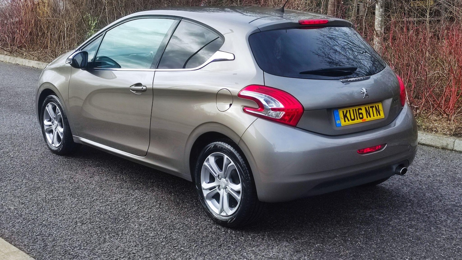 Used Peugeot 208 2016 for sale - 77633189: Photo 5