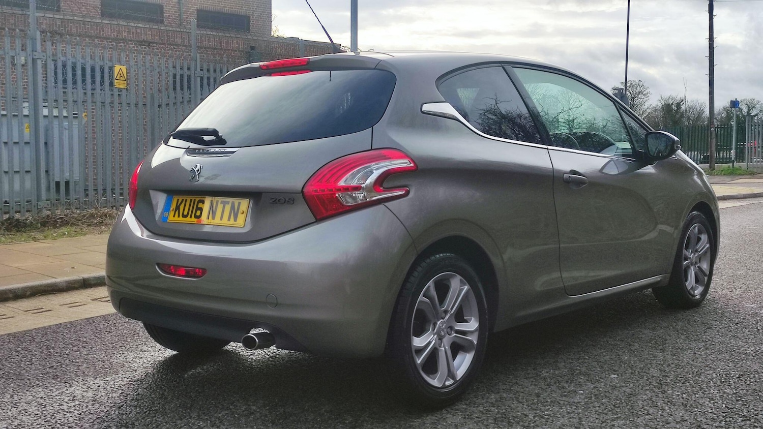 Used Peugeot 208 2016 for sale - 77633189: Photo 6