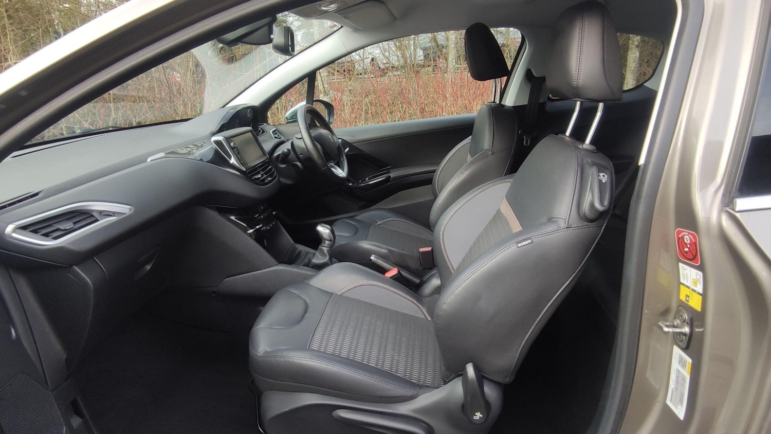 Used Peugeot 208 2016 for sale - 77633189: Photo 8