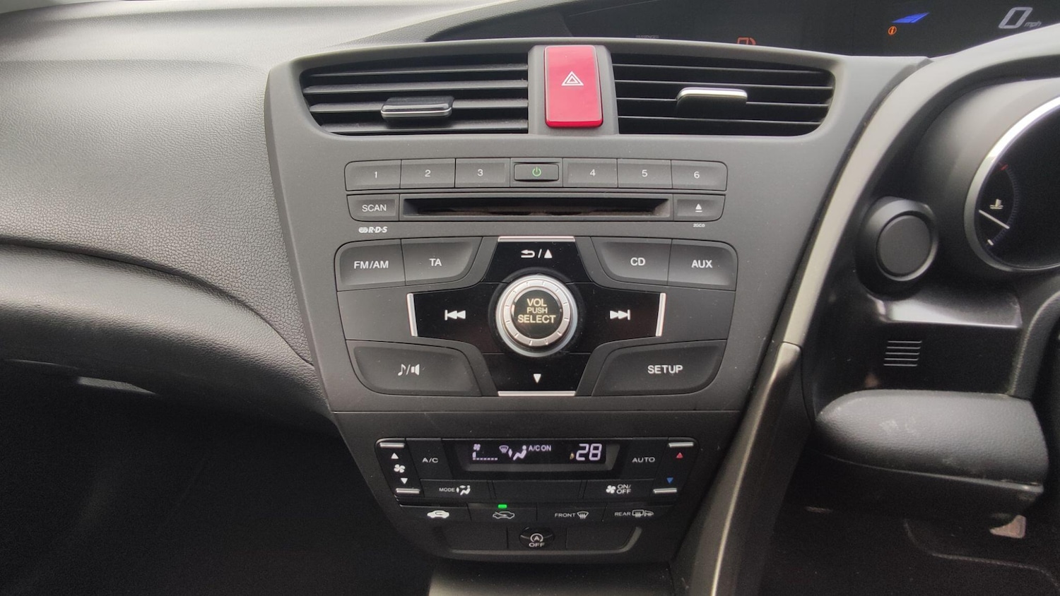 Used Honda Civic 2012 for sale - 77839796: Photo 15