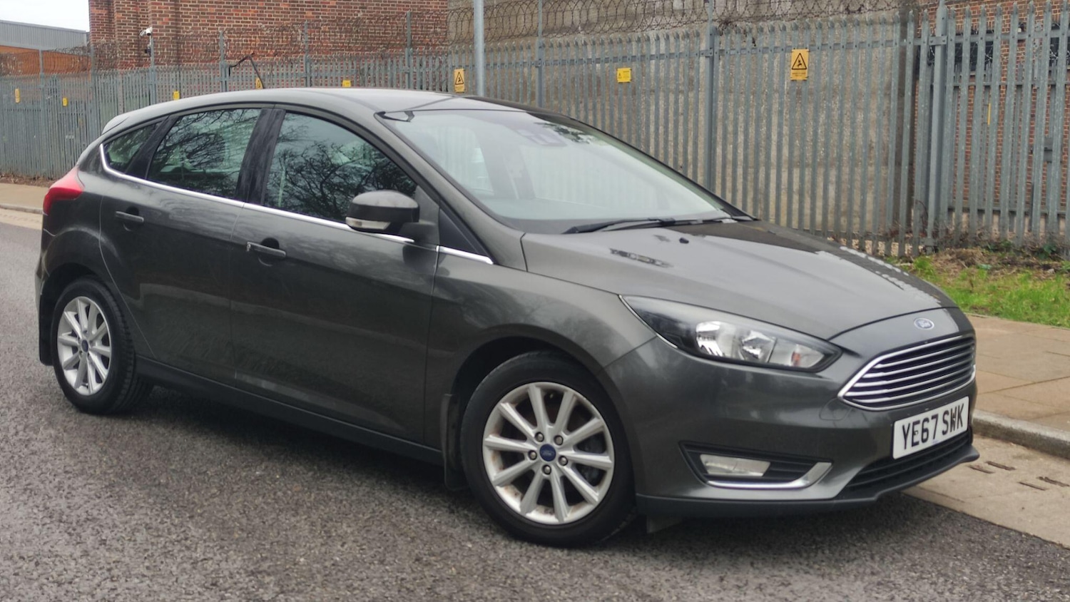 Used Ford Focus 2017 for sale - 77109360: Photo 2