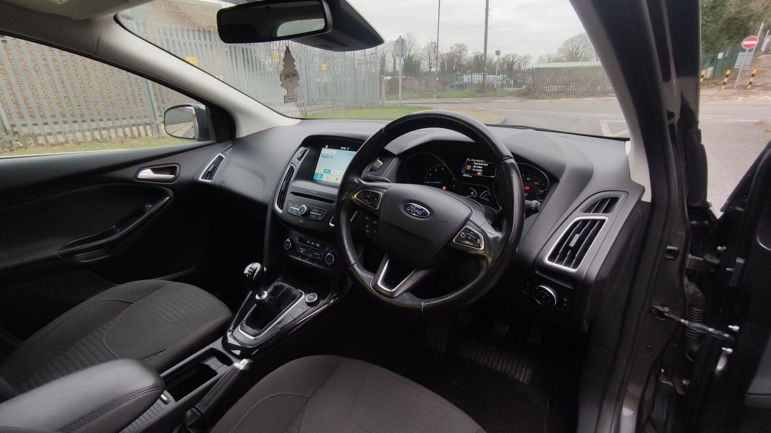 Used Ford Focus 2017 for sale - 77109360: Photo 8