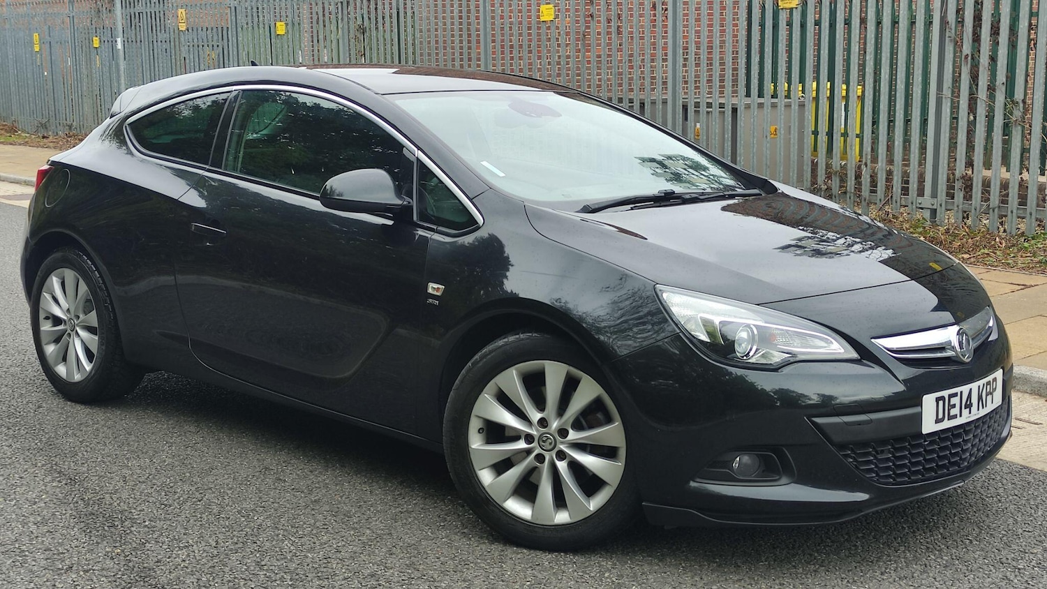 Used Vauxhall Astra GTC 2014 for sale - 76560935: Photo 3