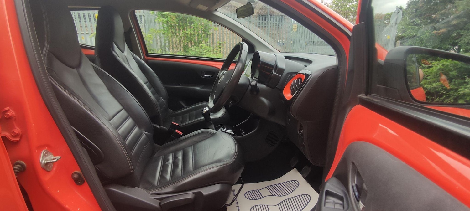 Used Toyota AYGO 2014 for sale - 76560964: Photo 10