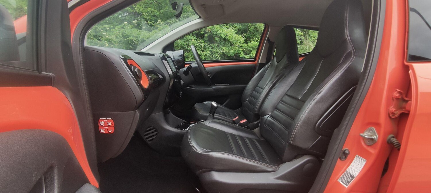 Used Toyota AYGO 2014 for sale - 76560964: Photo 12