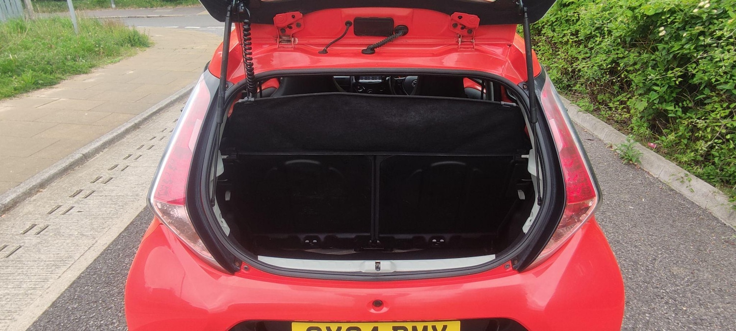 Used Toyota AYGO 2014 for sale - 76560964: Photo 27