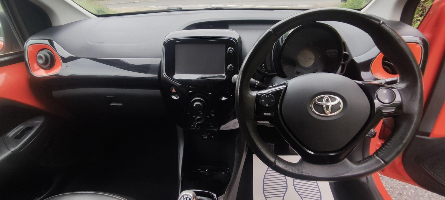 Used Toyota AYGO 2014 for sale - 76560964: Photo 8