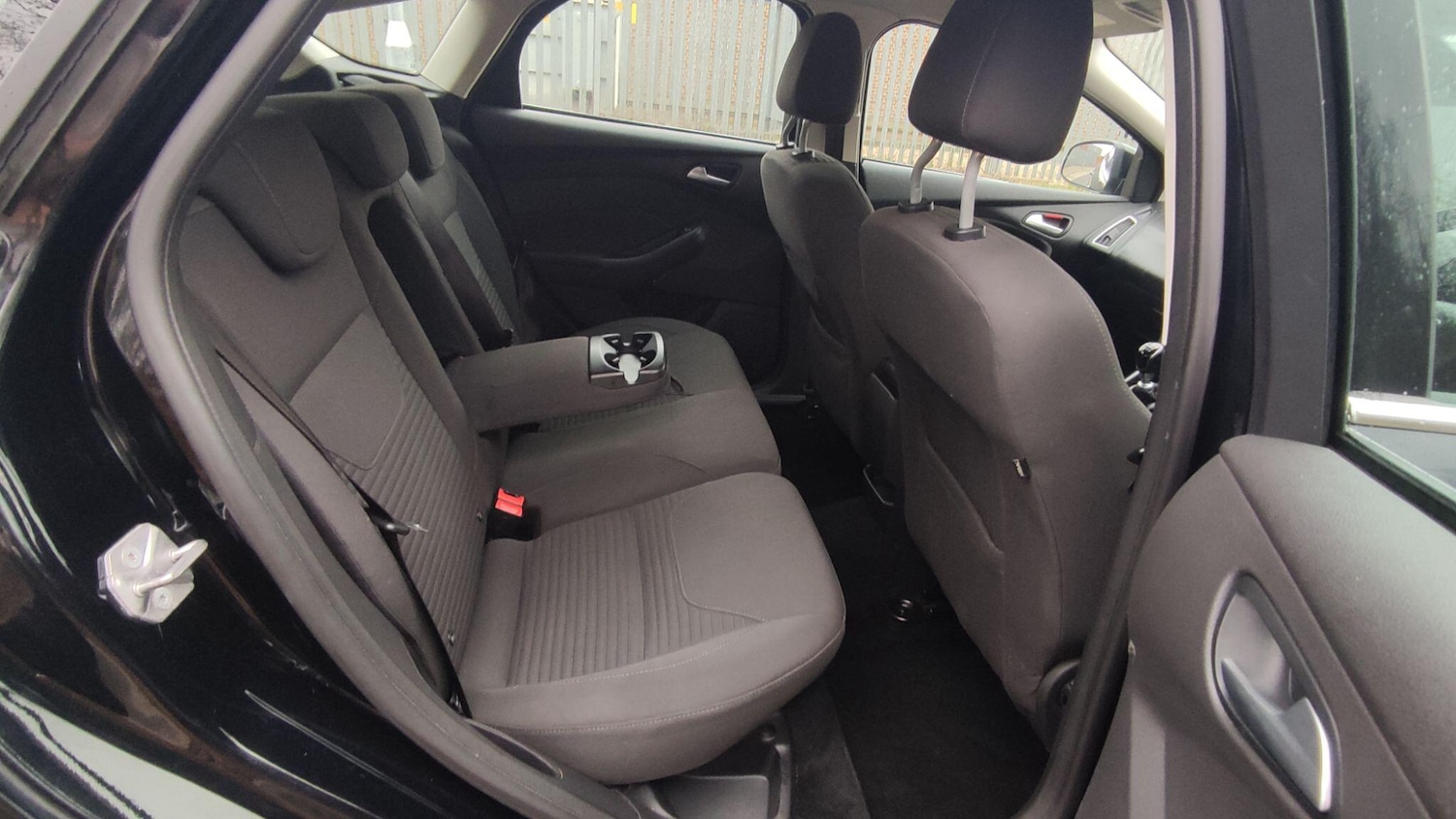 Used Ford Focus 2015 for sale - 77633892: Photo 11