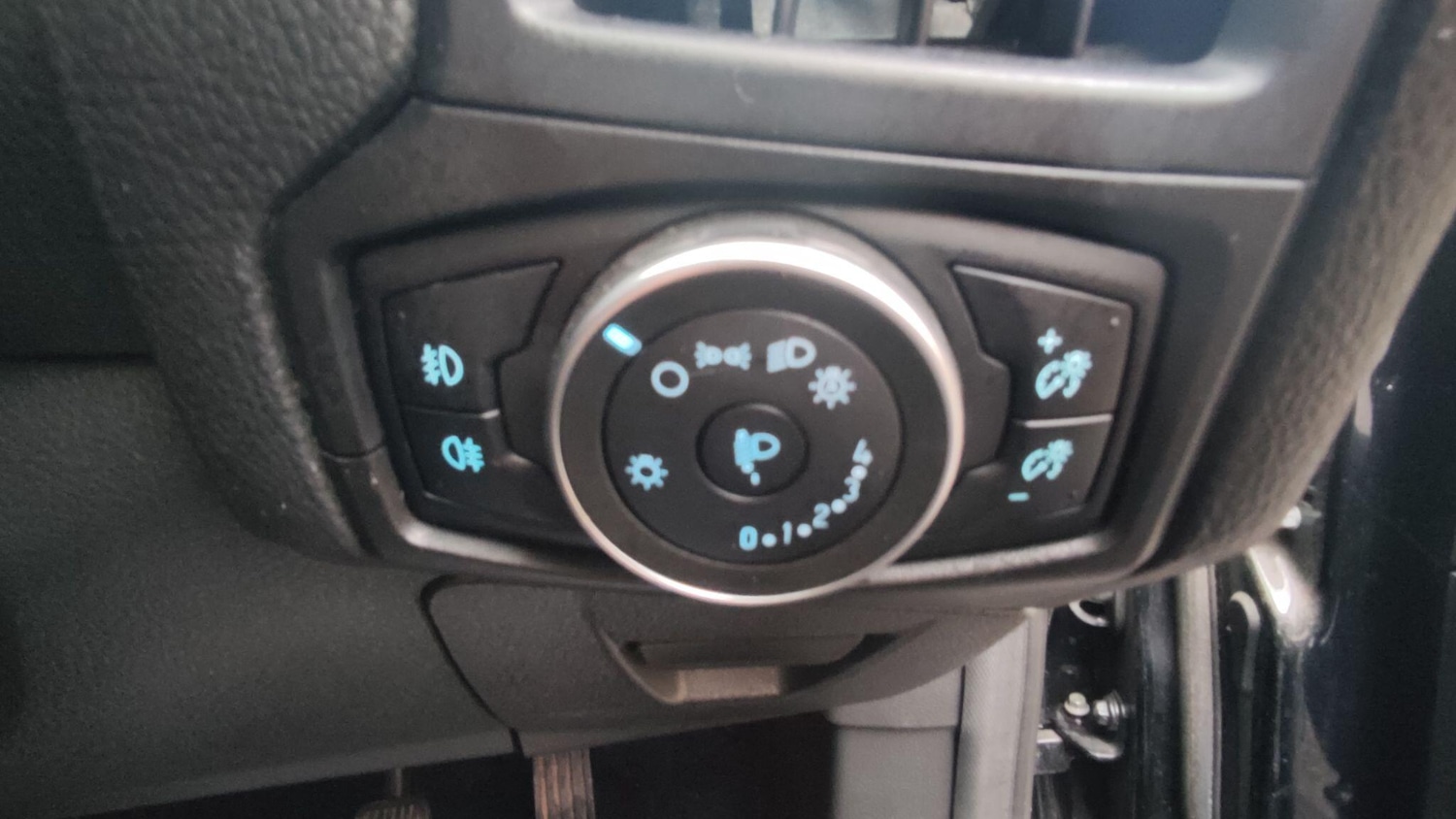 Used Ford Focus 2015 for sale - 77633892: Photo 25