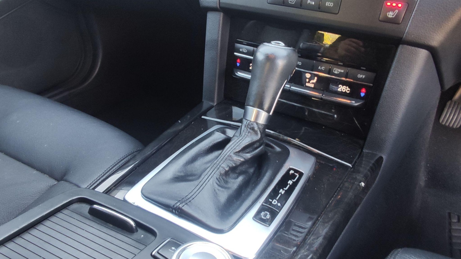 Used Mercedes-Benz E Class 2011 for sale - 76689860: Photo 13