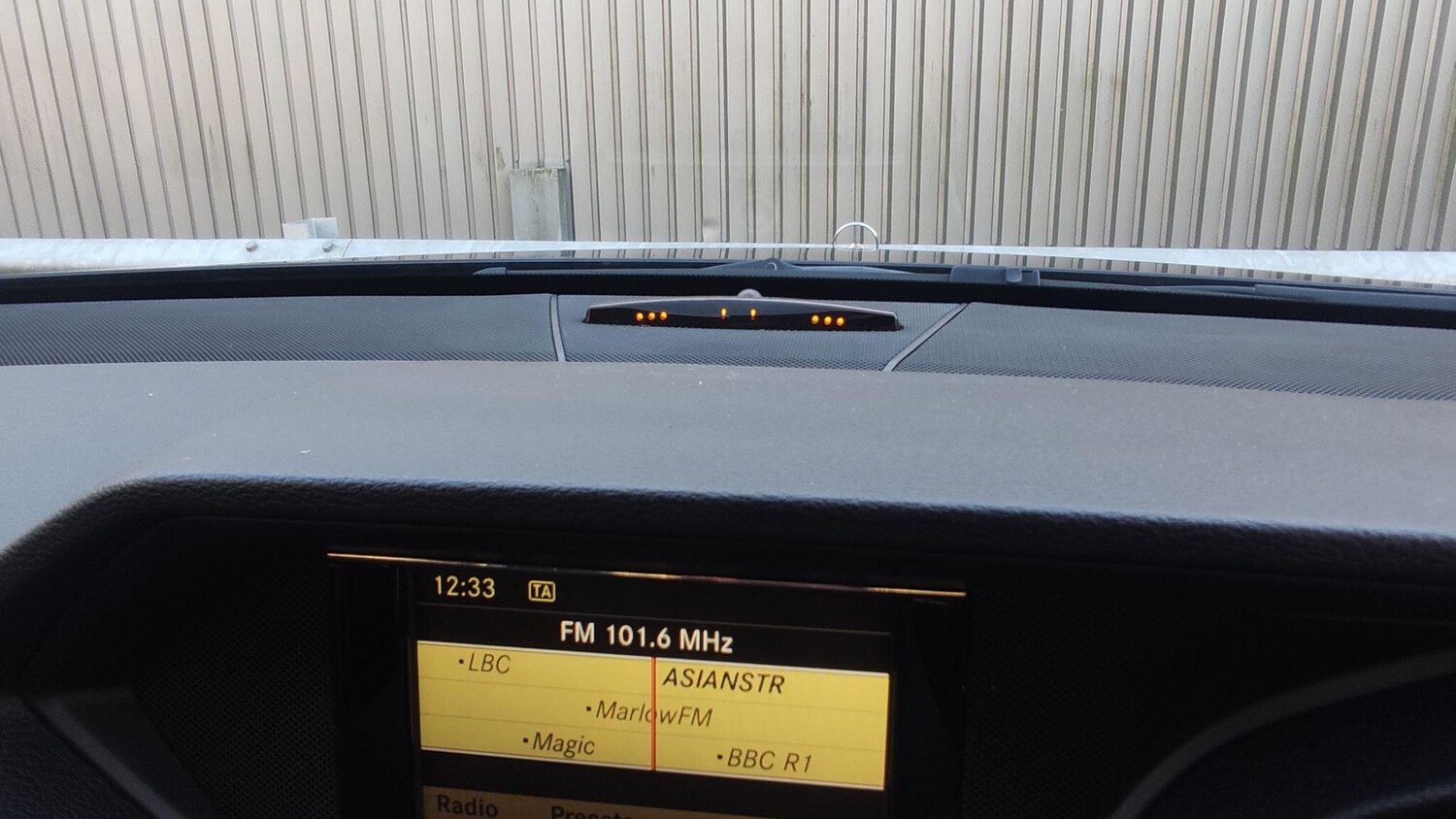 Used Mercedes-Benz E Class 2011 for sale - 76689860: Photo 18