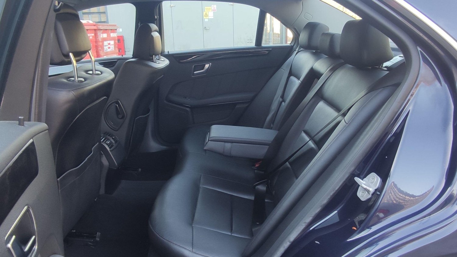 Used Mercedes-Benz E Class 2011 for sale - 76689860: Photo 22