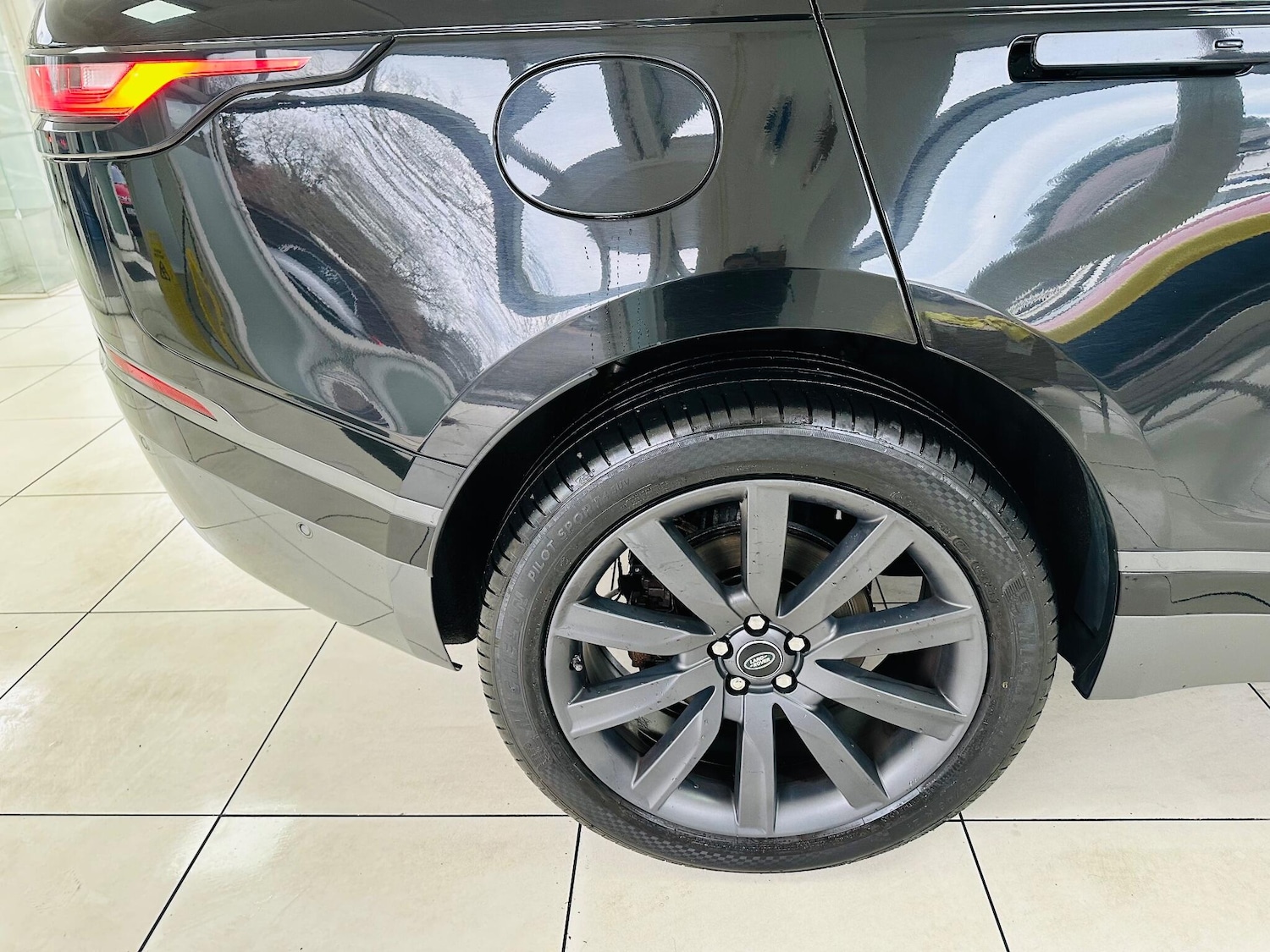 Used Land Rover Range Rover Velar for sale - 77238627: Photo 32