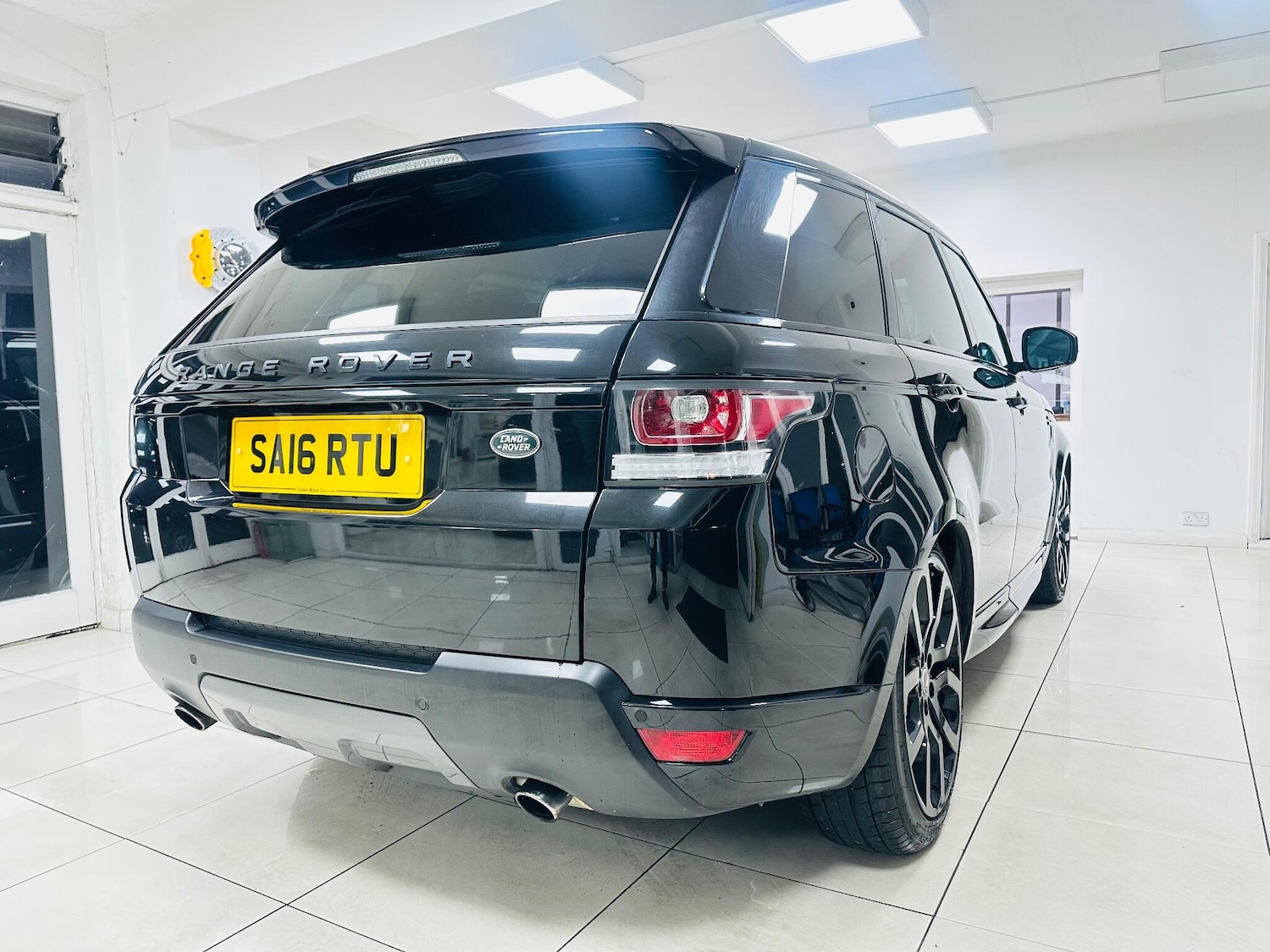 Used Land Rover Range Rover Sport 2016 for sale - 77343919: Photo 8