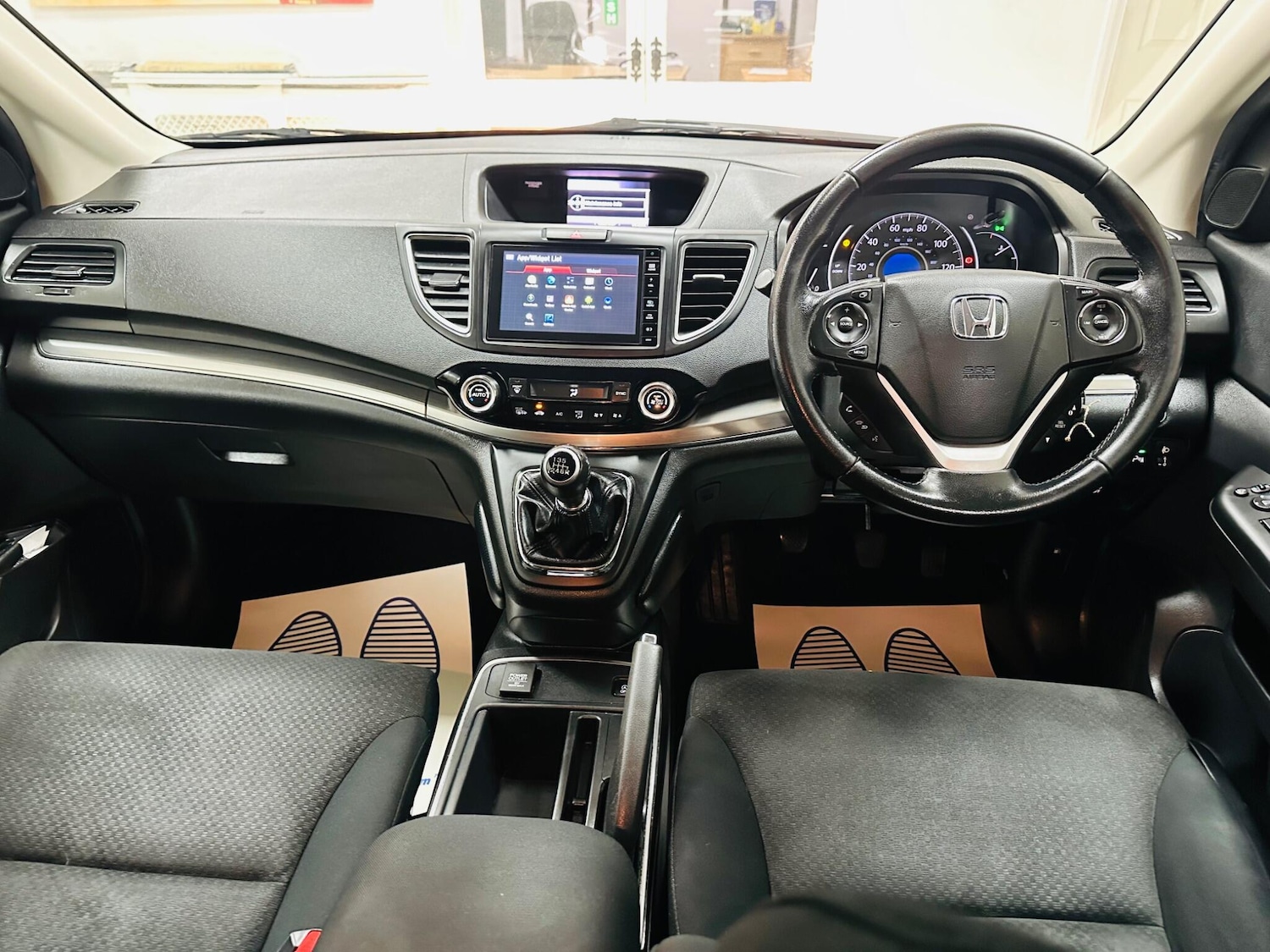 Used Honda CR-V 2017 for sale - 76485094: Photo 3