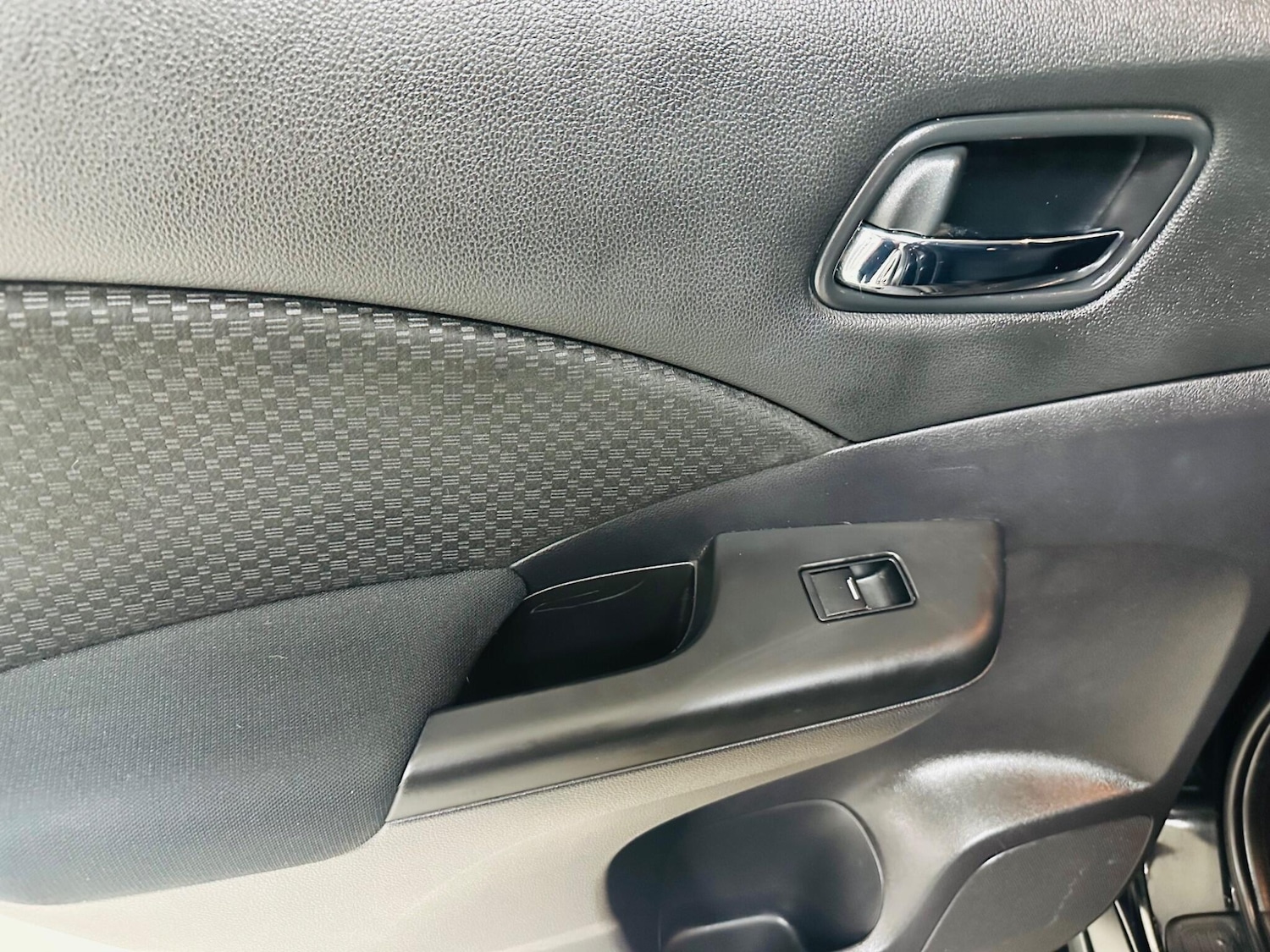 Used Honda CR-V 2017 for sale - 76485094: Photo 44