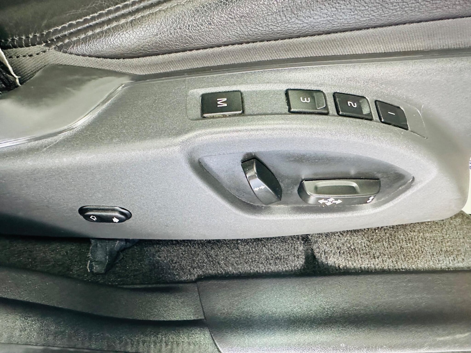 Used Volvo XC60 2015 for sale - 76349894: Photo 10